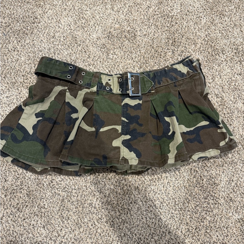 Almost Famous Green Camouflage Skirt